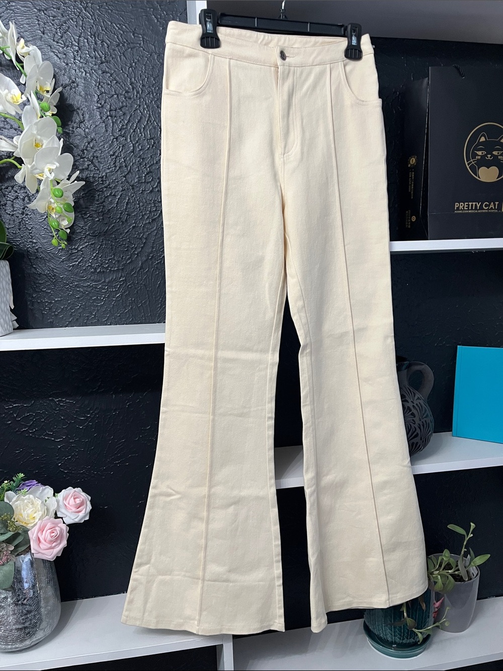 High-Rise Cream Flare Pants M